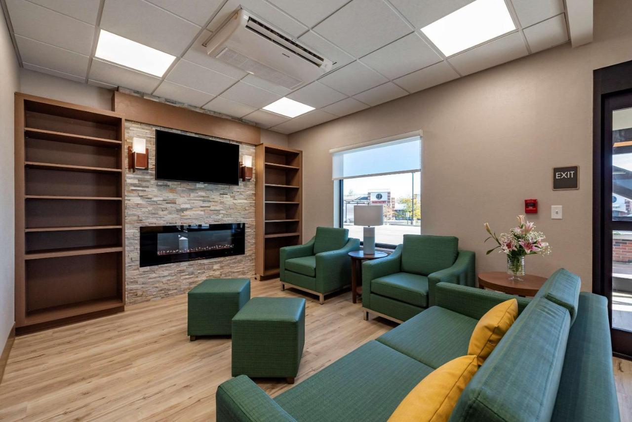 Comfort Suites Colorado Springs East -Medical Center Area Exterior foto